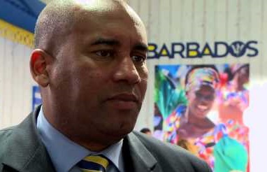 Barbados_ministro_Sealy