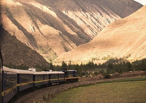 Peru_Titicaca_Train