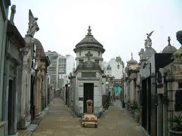 Buenos_Aires_Cementerio_La_Recoleta