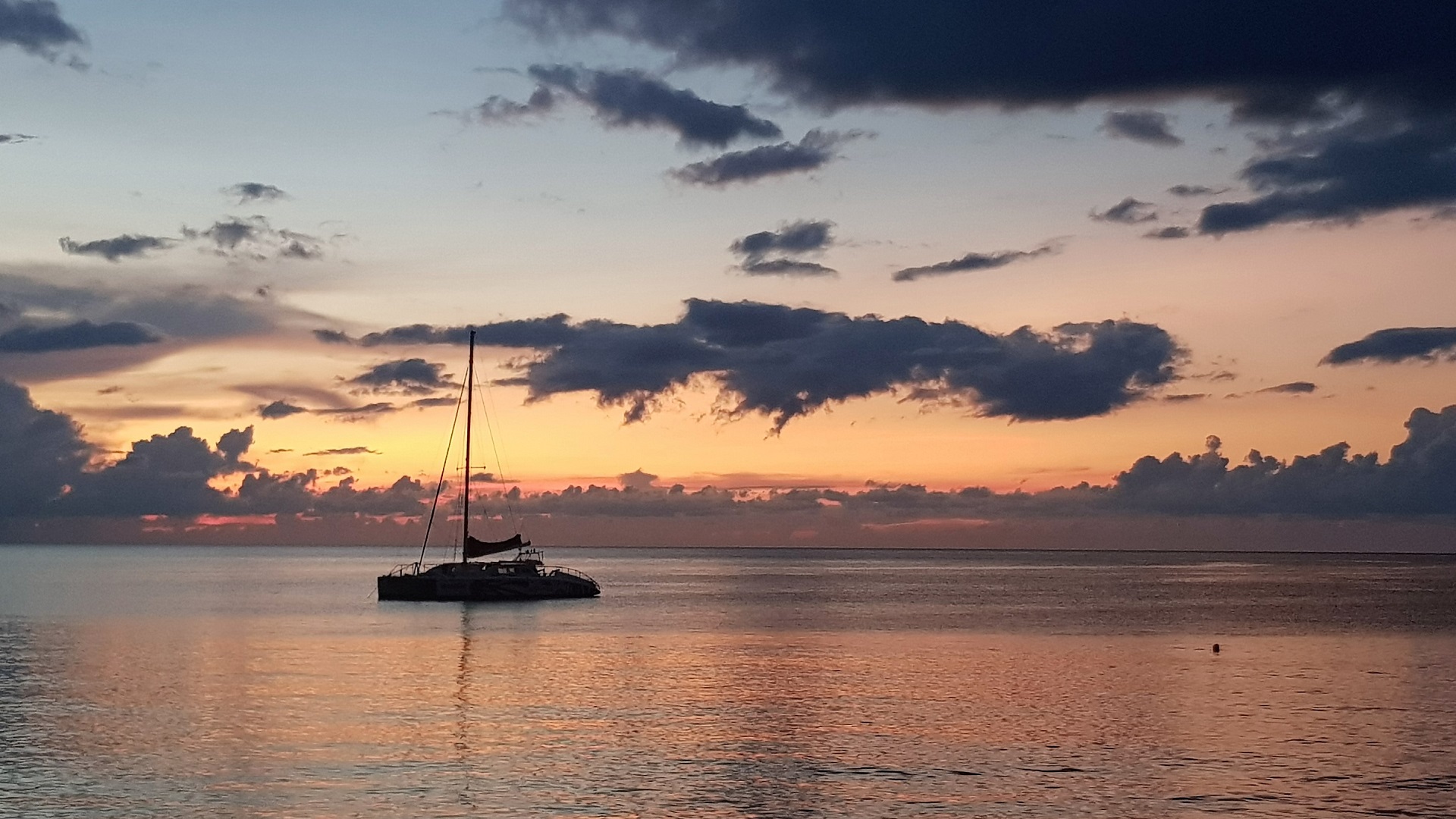 catamaran_atardecer