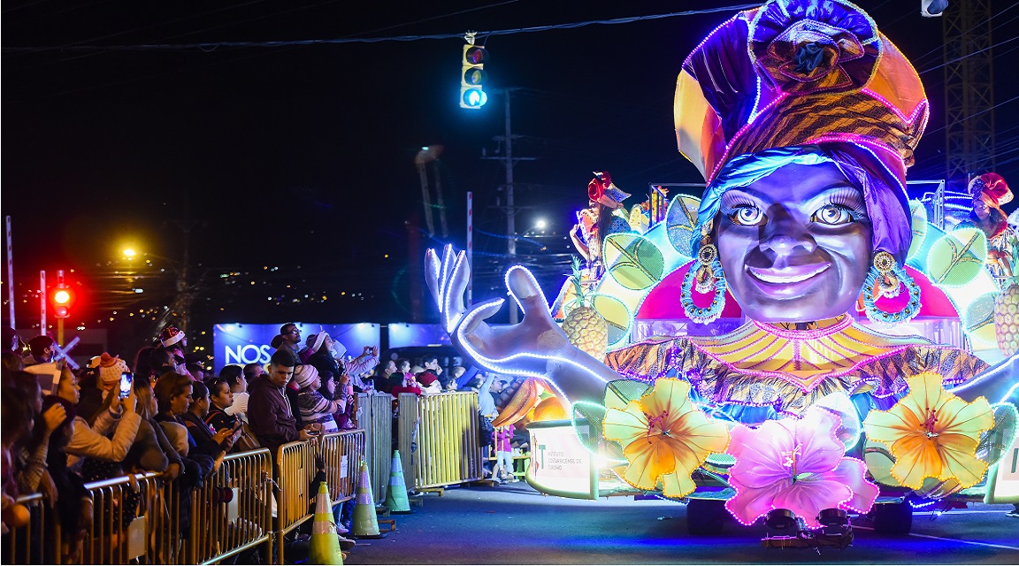 Costa_Rica_festival_luz