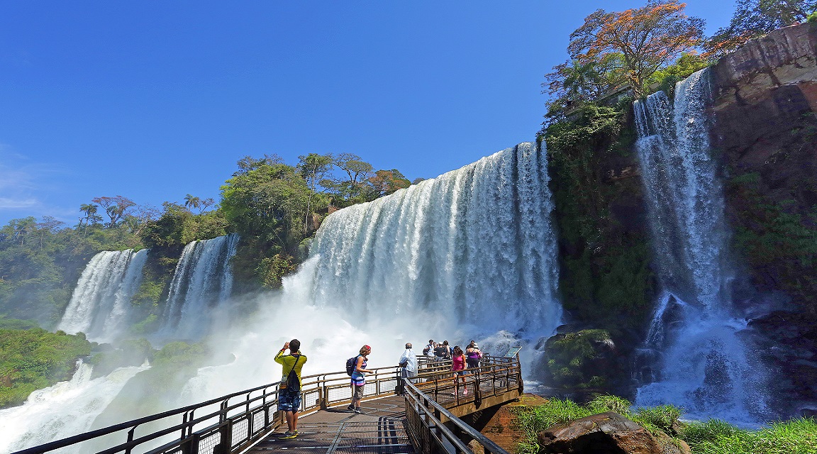 El Parque Nacional Iguazú Argentina con récord anual de visitantes | Expreso
