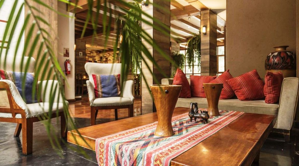 CasaSolMachuPicchuLobby
