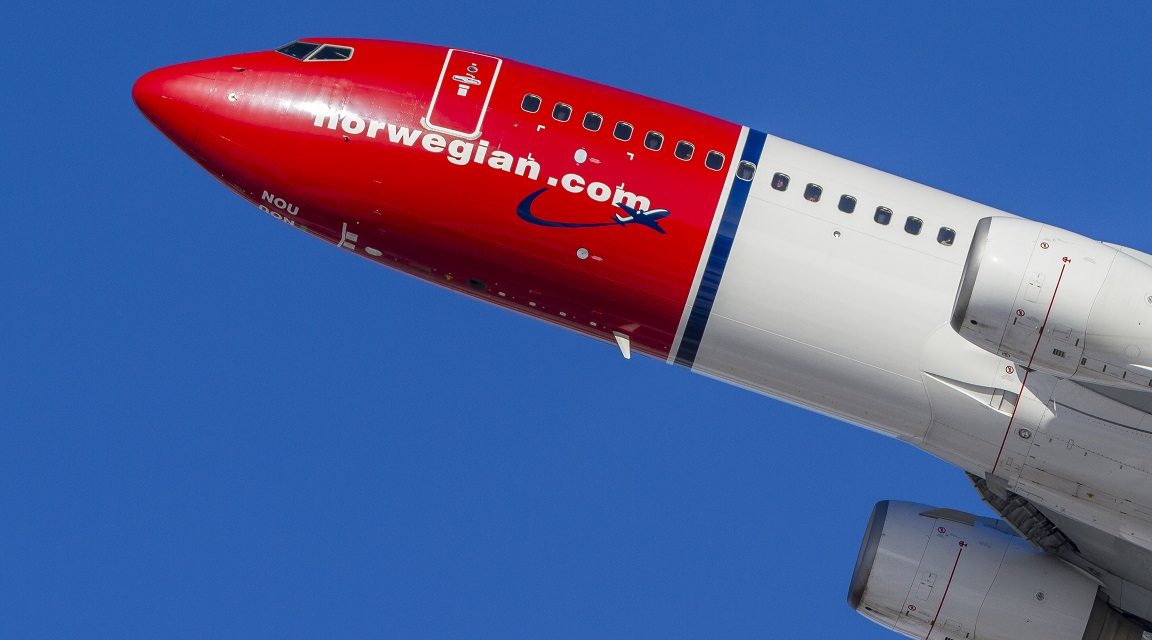 Norwegian_Boeing_737_800%20Foto%20David%20Charles%20Peacock.jpg