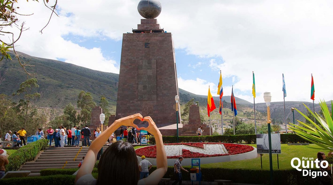 Ecuador Mitad el Mundo