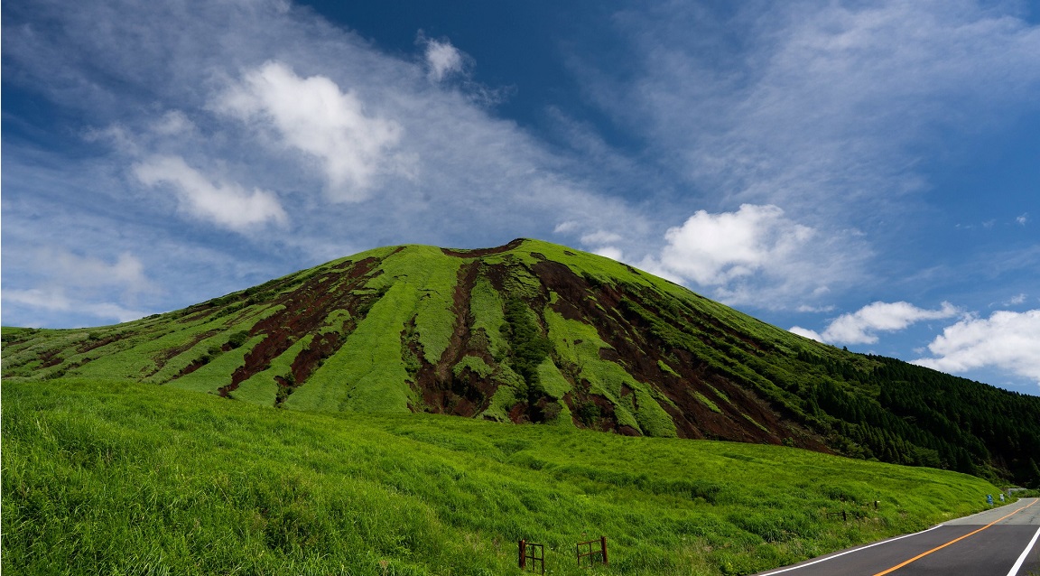 Japon_Aso_Grass_©Big_Ben_Japan