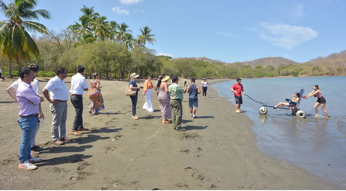 Costa Rica playa adaptada