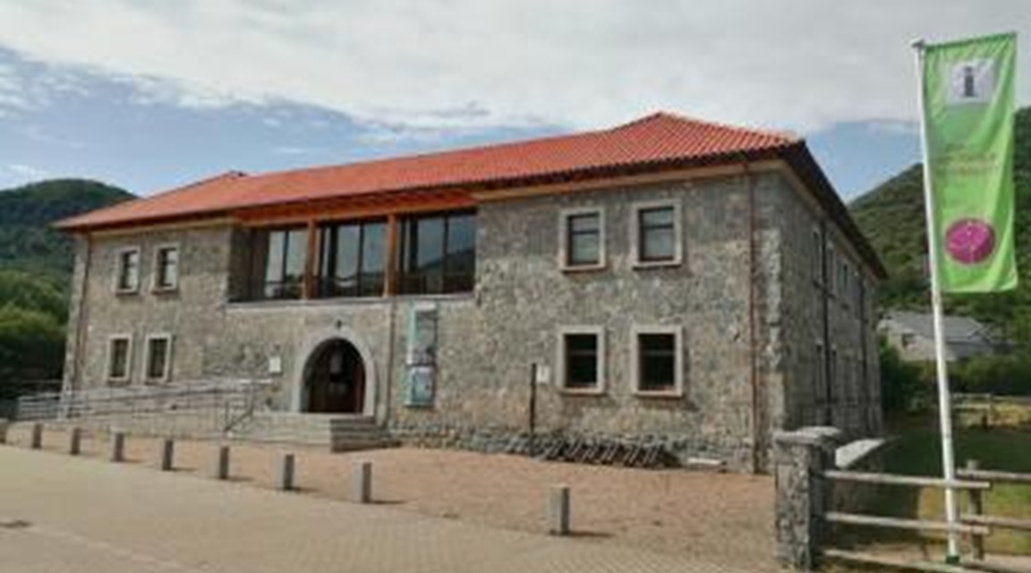 Leon_casa_del_parque_valdeburon