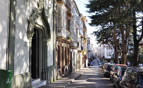 Capilla de la Merced, del arquitecto Rodolfo Ucha Piñeiro, en la c-María de Ferrol capilla