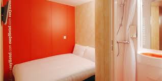 easyHotel