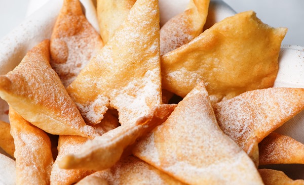 Orellas, postre típico del Entroido orella
