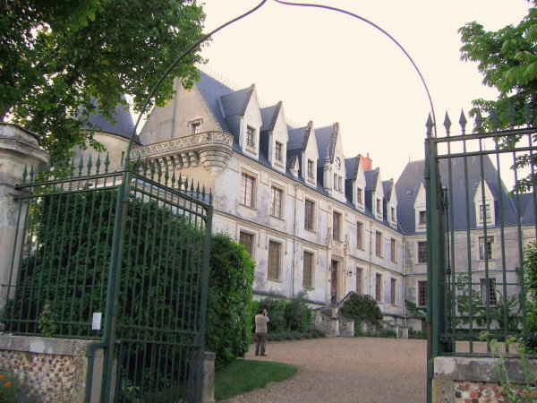Chateau de Reignac