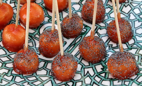 chups de tomate y queso de cabra