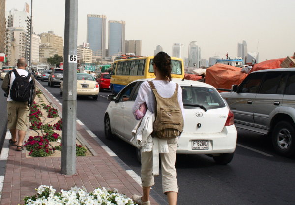 caminando por Dubai