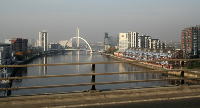 Vista de Glasgow desde el río Clyde
