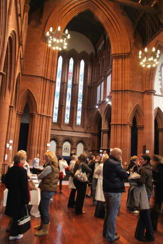 Evento en el interior de una iglesia