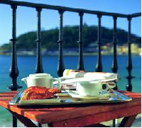 El desayuno en el hotel Niza. San Sebastián