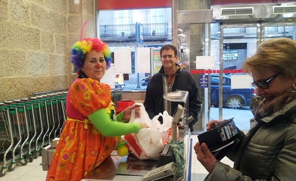 En el supermercado Froiz de Capitan Eloy, en 2012 carnaval
