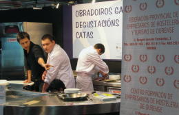 Catas en el stand de la Federación provincial de hostelería y turismo de Ourense 