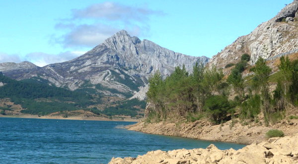 embalse del Porma, León