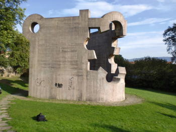 ‘La Casa de Nuestro Padre’, Chillida