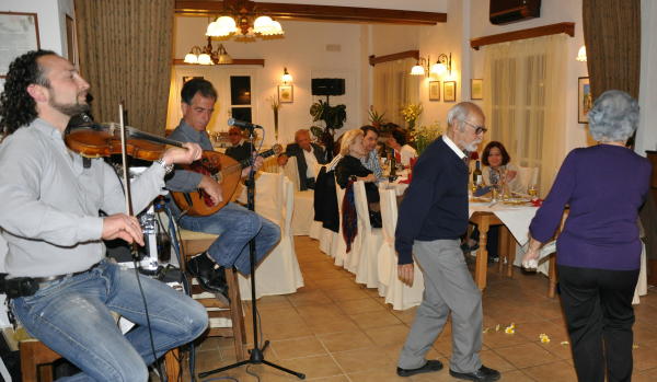 música y baile hasta la madrugada...