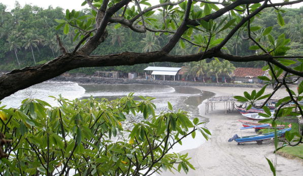 playa del resort Las Flores en El Cuco